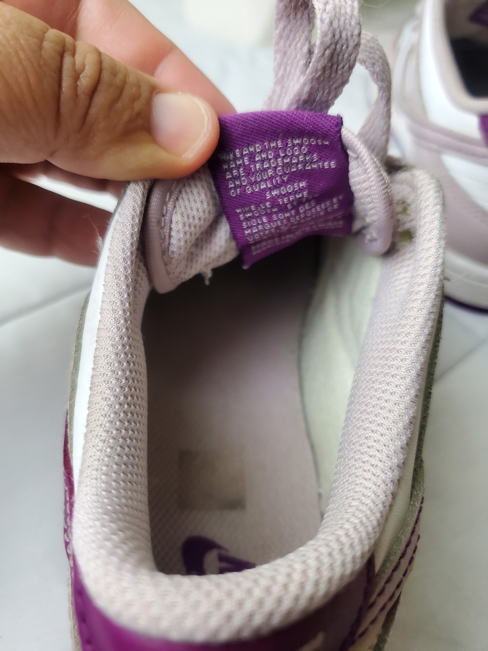 Nike Kids Low-Top Sneakers in Light Lavender and Deep Purple Size 3Y Unisex - Picture 7 of 8